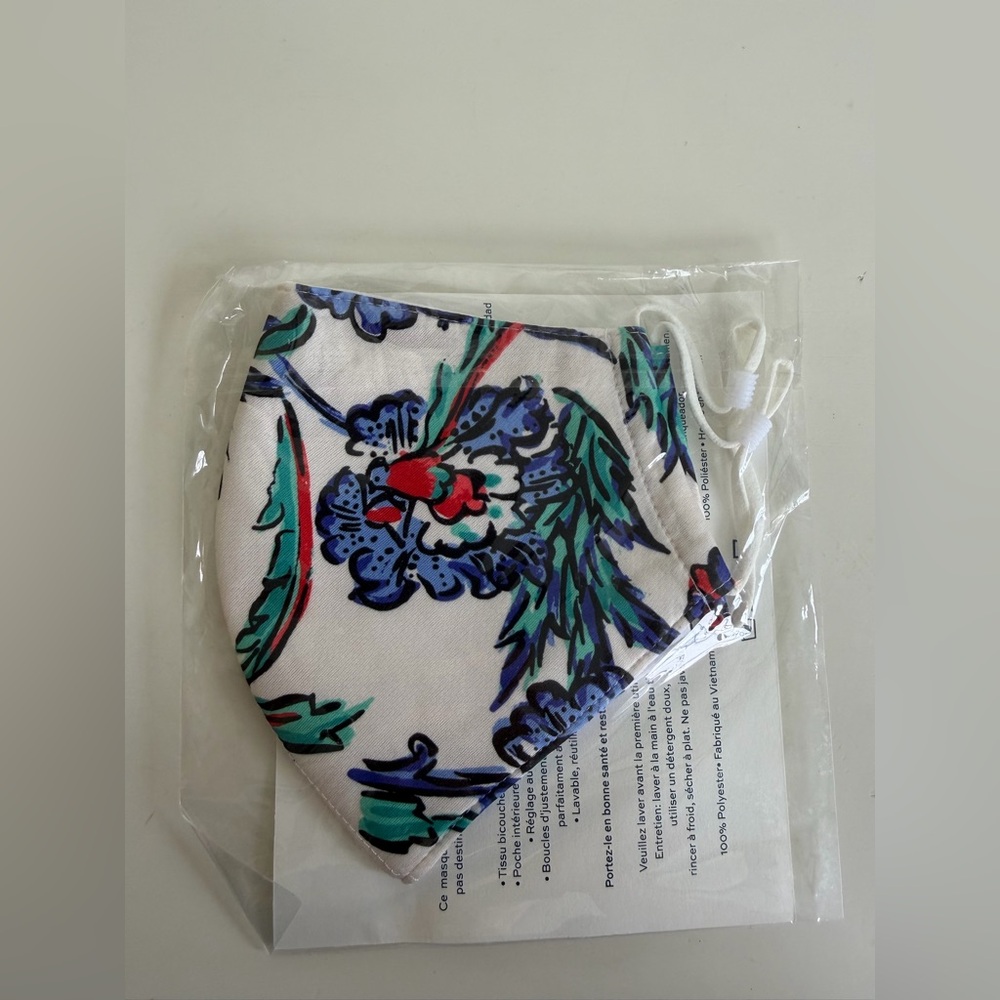 🔥NWT Tory Burch Blue and White Printed Stylish Face Mask with Adjustable Straps